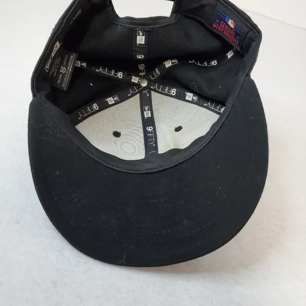 New Era MLB Black & White LA Dodgers 59Fifty Fitted Hat - Picture 7 of 12